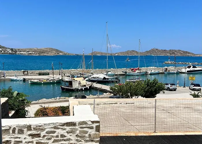 Daphne Naousa (Paros)